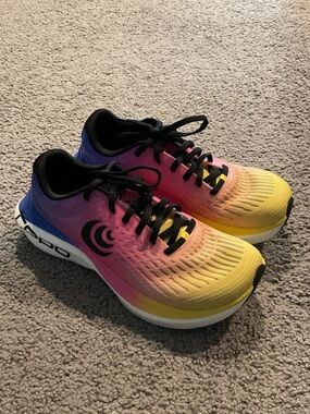 Topo Athletic Specter 2 Women’s Pink Multicolor Running Walking Gym Sneakers, 10